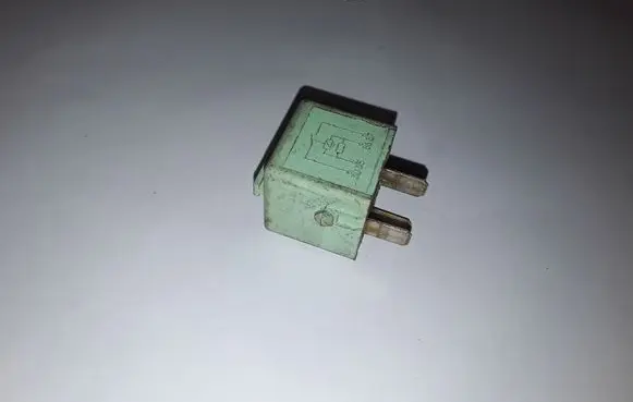 BMW 5 E39 Other relay 61368366600