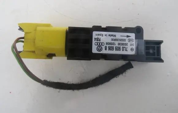 Porsche Cayenne (9PA) Airbag deployment crash/impact sensor 7L0909606B 120906 0232K289RXI