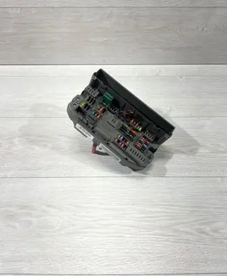 BMW X5 E70 Fuse module 6931690 518966010B