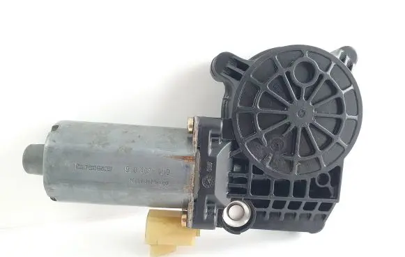 Mercedes-Benz ML W163 Front door window regulator motor 990407100
