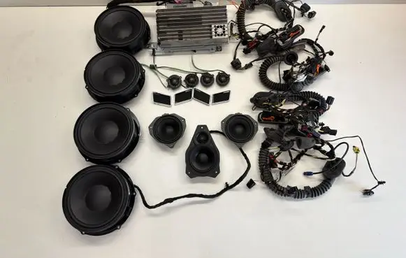 Volkswagen Touareg II Audio system kit 1Q0035454D 3C0035411D 7P6035415C