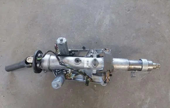 Steering wheel axle set