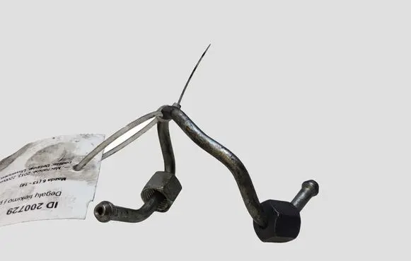 Mazda 6 Fuel injector supply line/pipe