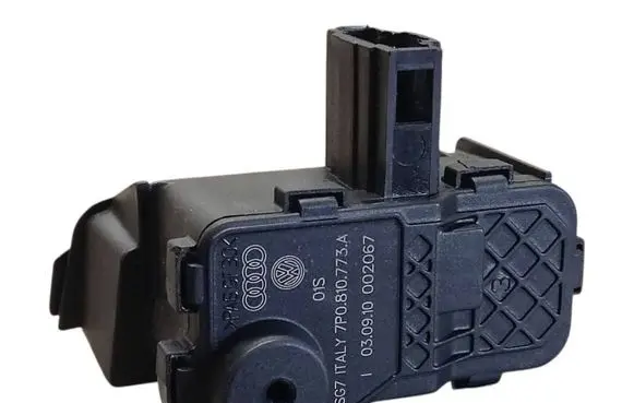Volkswagen Touareg II Fuel tank cap lock 7P0810773A