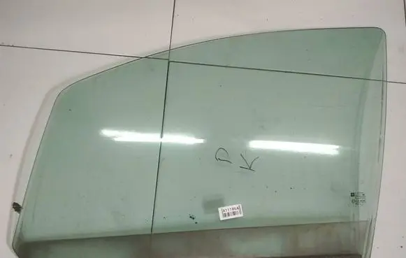 Opel Zafira B Front door window glass four-door AS2