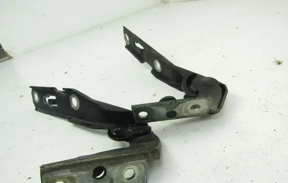 Audi A4 S4 B6 8E 8H Engine bonnet/hood hinges 8E0823302E