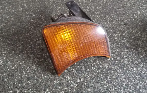 BMW 5 E34 Front indicator light