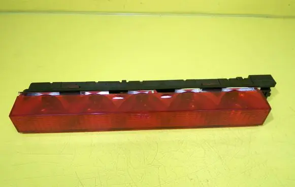 Ford Mondeo Mk III Third/center stoplight 1S71-13A613-AD