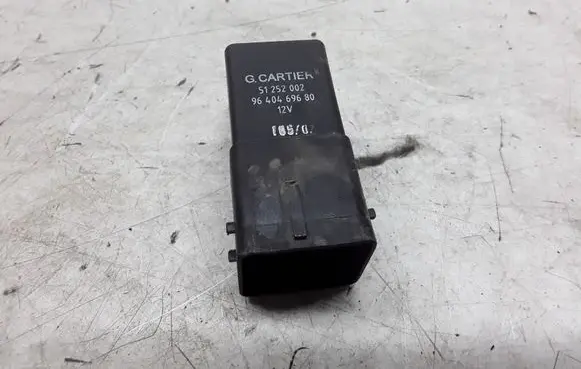 Peugeot Expert Glow plug pre-heat relay 51252002 9640469680