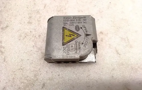 BMW X5 E53 Headlight ballast module Xenon 5DD00831950