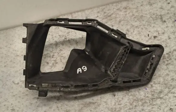 Audi A3 S3 8L Radiator trim 8V5807945