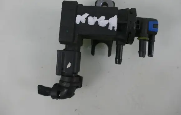 Ford Kuga II Turbo solenoid valve 9808206880
