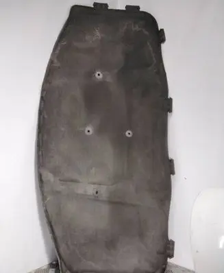 Engine bonnet/hood sound/heat insulation