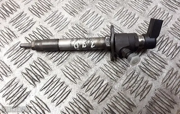 Fuel injector