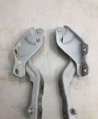 Hyundai Kona II Engine bonnet/hood hinges