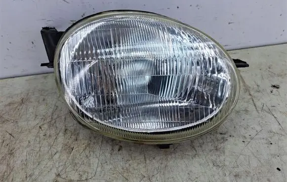 Toyota Corolla Verso E121 Headlight/headlamp