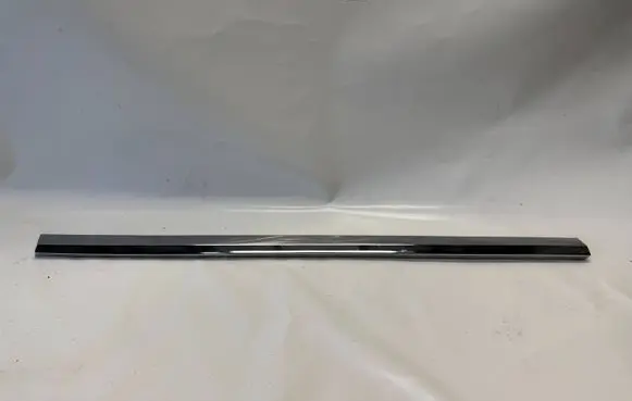 BMW X7 G07 Front door trim (molding) 7428687 8092879 8091887