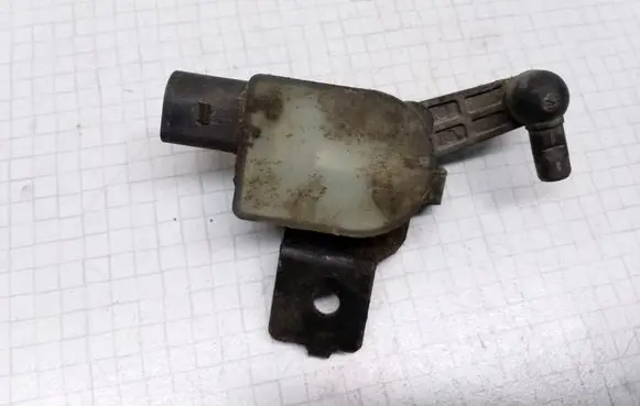 Rear air suspension level height sensor