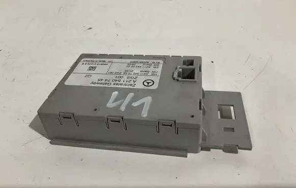 Mercedes-Benz E W211 Gateway control module A2115407545 A2115407445 A2114420027