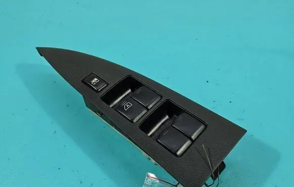 Nissan Note (E11) Electric window control switch 254019U10B IMPRK1501949