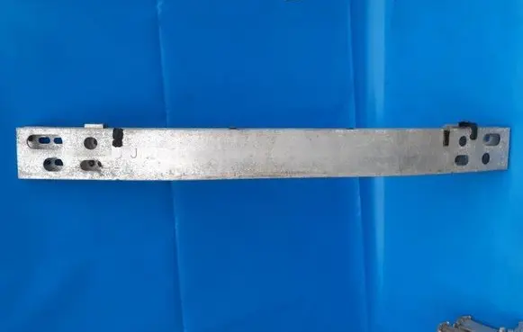 Toyota Prius (XW30) Front bumper foam support bar 5202147032