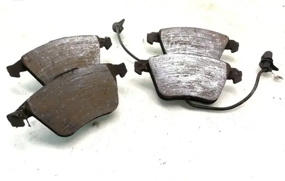 Audi A4 S4 B7 8E 8H Brake pads (front) 