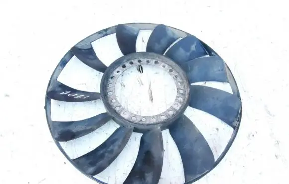 Volkswagen PASSAT B5 Fan impeller 058121301b