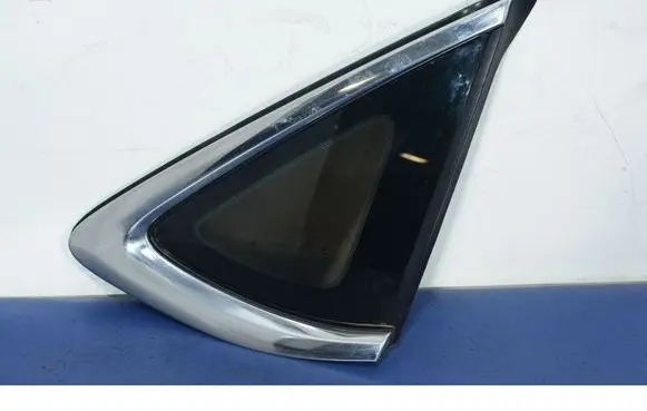 Alfa Romeo Spider 2000 Rear side window 