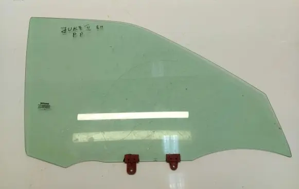 Nissan Juke II F16 Front door window glass four-door