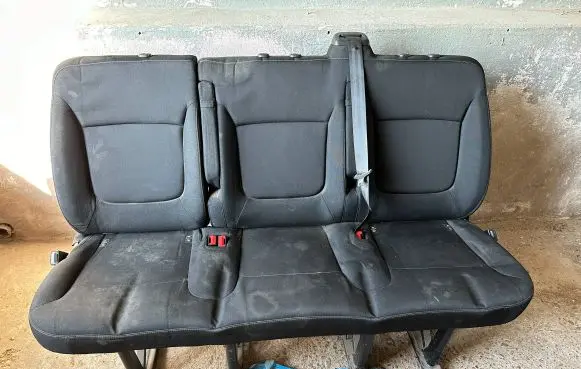 Renault Trafic III (X82) Third row seats 