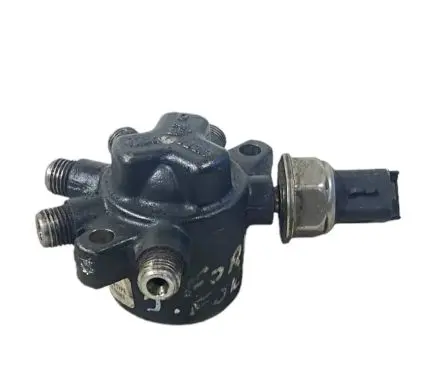 Ford Focus Fuel main line pipe 9D260DB