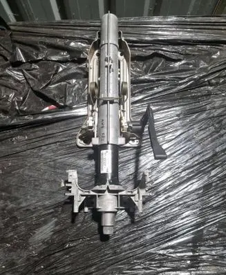 BMW 1 E81 E87 Steering wheel axle 83140103051507