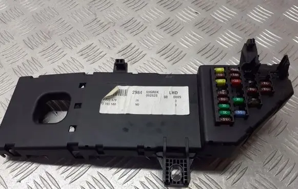 Opel Vectra C Central body control module 13193588