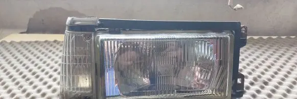 Toyota Corolla E70 Headlight/headlamp Toyota12167 Toyota12171