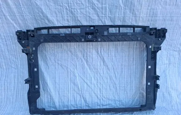 Skoda Superb B8 (3V) Radiator support slam panel 3V0805588