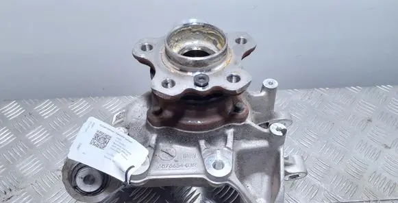 BMW X5 G05 Rear wheel hub 6876654
