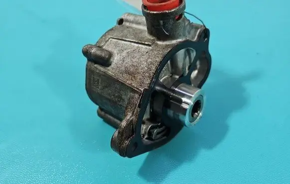 Mercedes-Benz E W212 Vacuum pump A6512300465 IMPRK1489441