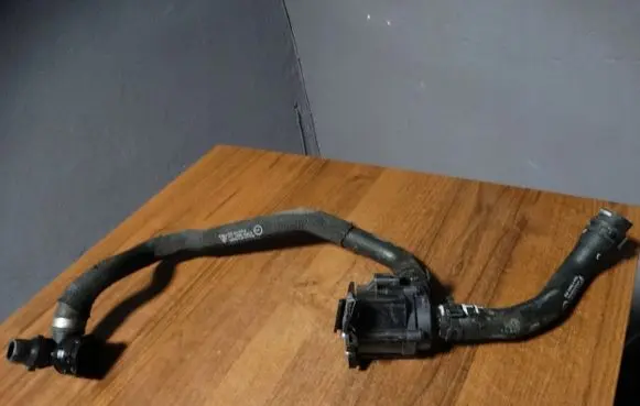 Porsche 992 Engine coolant pipe/hose