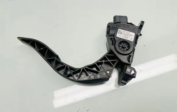 Audi Q5 SQ5 Accelerator throttle pedal 8K1723523 6PV00950501 15092010