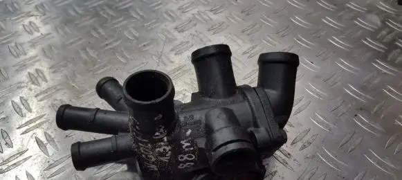 Volkswagen Golf II Engine coolant pipe/hose 030121117d
