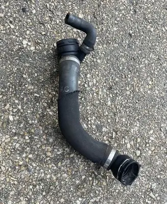 BMW 5 E60 E61 Engine coolant pipe/hose 7789742