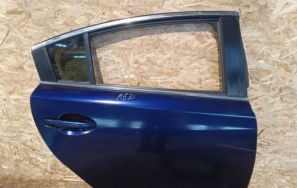 Mazda 6 Rear door