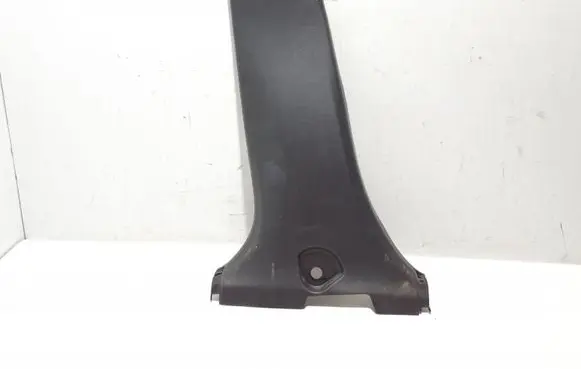 (B) pillar trim (bottom)
