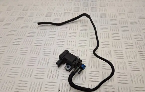 Citroen DS5 Turbo solenoid valve 9808206880 18018873