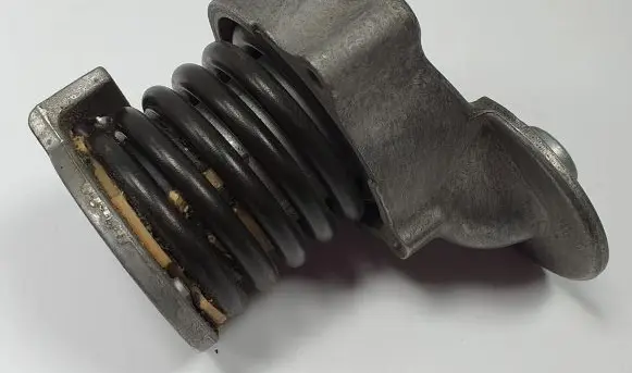 Mercedes-Benz E C207 W207 Timing belt tensioner A2712000470
