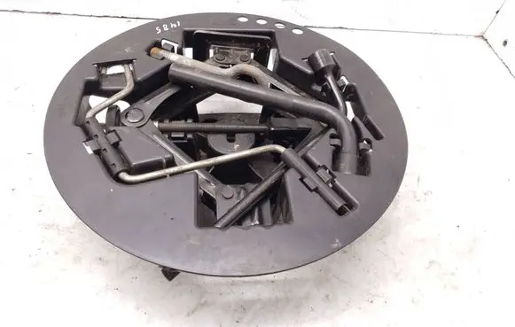Lancia Delta III Spare wheel mounting bracket 46761190