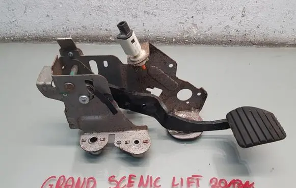 Renault Scenic III - Grand scenic III Brake pedal 465010016R