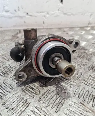Nissan X-Trail T30 Power steering pump 8H800