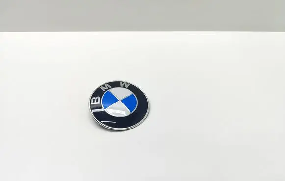 BMW 5 E60 E61 Manufacturer badge logo/emblem 8132375 813237505 10333410