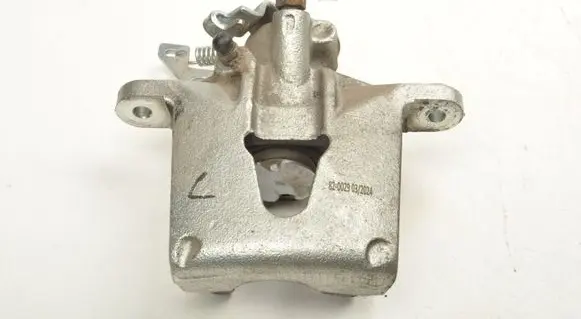 Ford Mondeo Mk III Rear brake caliper 820029